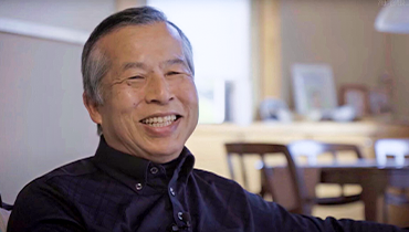 自然素材の経年変化の味わいについて語ってくださったS様